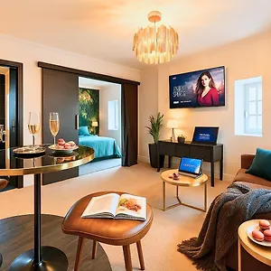 Appart'Hotel Chaleureux Au Coeur De Tullins - Le Roitelet Appartement